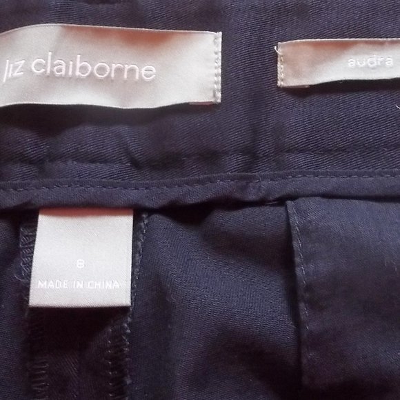 Liz Claiborne cropped pants - Picture 2 of 9